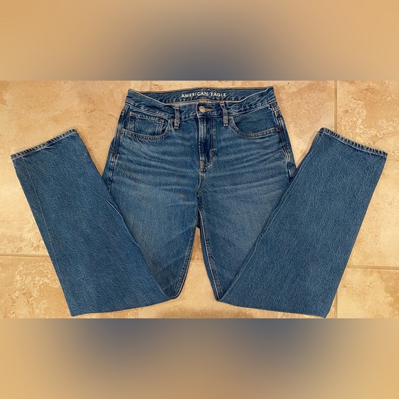 American Eagle Outfitters Denim - AE '90s Straight Rigid Jean (Classic Blue) - Size 2